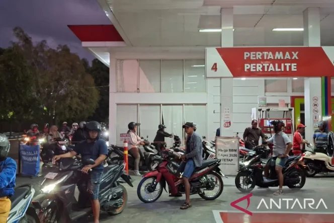 
 Sejumlah kendaraan antre BBM di salah satu SPBU Jember pada awal September 2026. ANTARA/Zumrotun Solichah